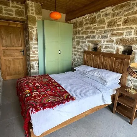 Kinzi Apartment