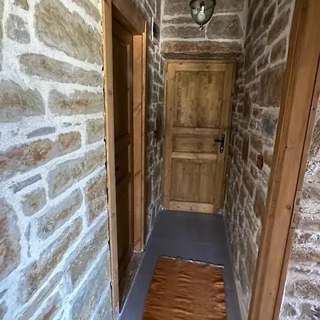 Kinzi Apartment *